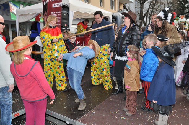 Umzug und Kindernarrenolympiade