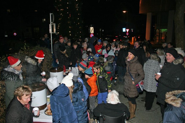 Adventsingen & Christbaumsegnung 2018